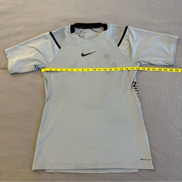 Nike Pro Aeroadapt Men's Training T-shirt - Small - Picture 4 of 10